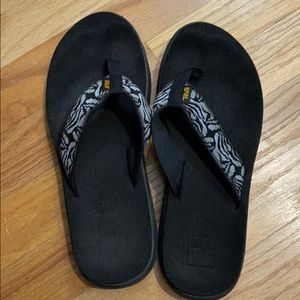 Teva Voya Flip - size 8